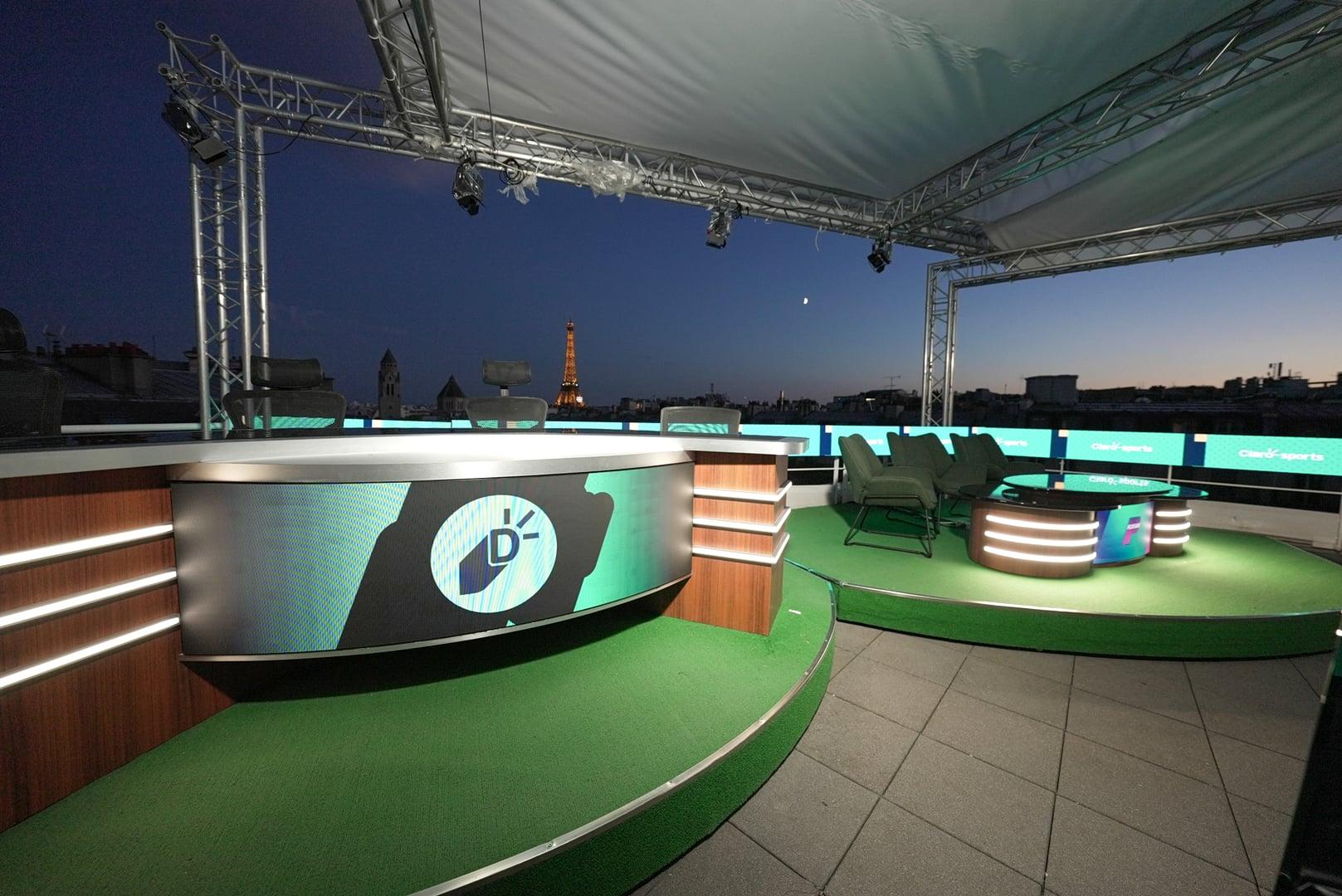 屋顶 PTZ 远程制作 — 夜间埃菲尔铁塔电视场景 4