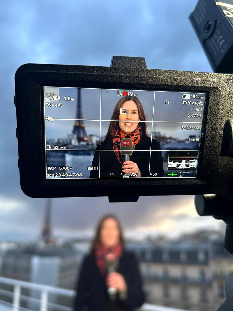 Live Standup Rooftop — Eiffel Tower